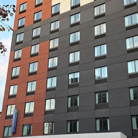 Holiday Inn Express & Suites New York Exteriér fotografie